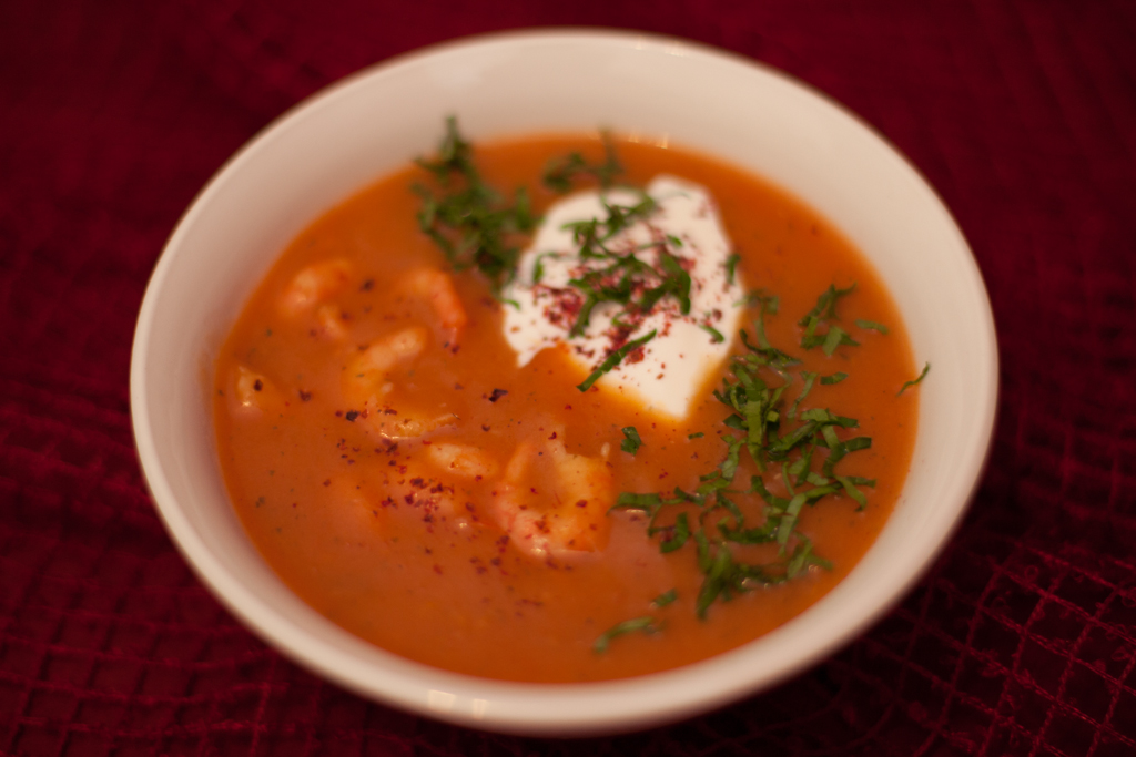 Рецепт: Томатный суп с креветками в мультиварке